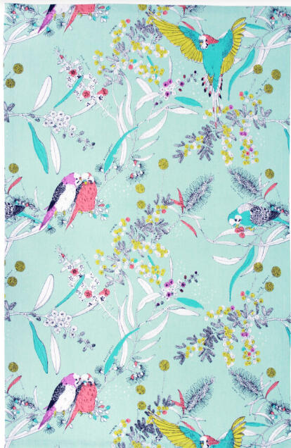 Generously sized tea towel, made from 100% certified organic cotton.