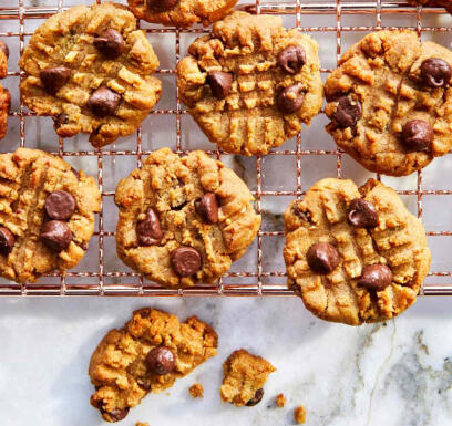 Generously sized tea towel, made from 100% certified organic cotton.